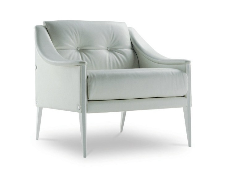 Dezza armchair by Poltrona Frau