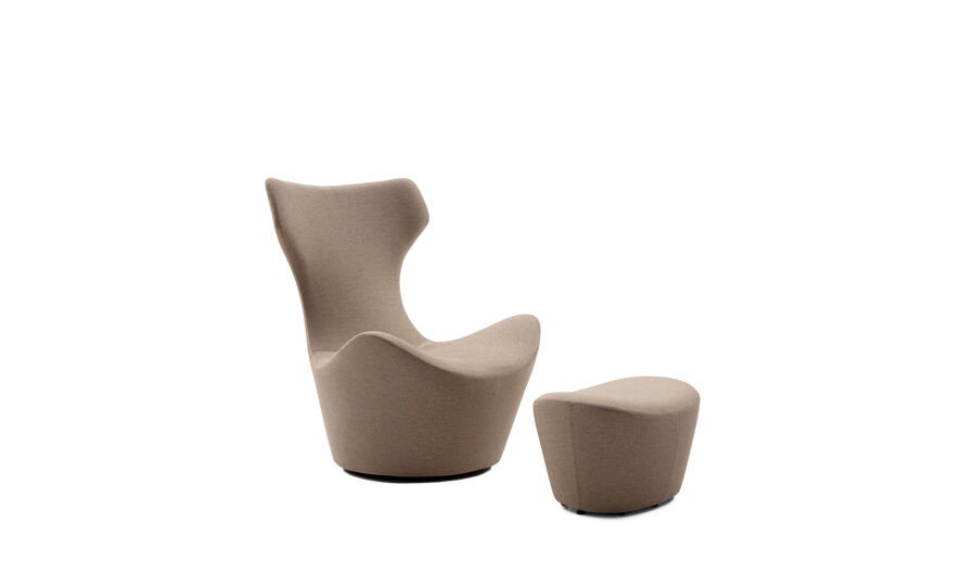 Grande Papilio armchair and ottoman by B&B Italia